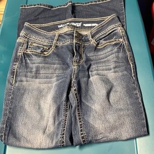 WALLFLOWER ‘The Luscious Curvy Fit’ Jeans, Size 7 NWOT MAKE AN OFFER!!!